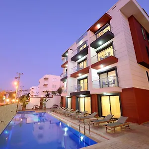 Saatlı Hotel Çeşme